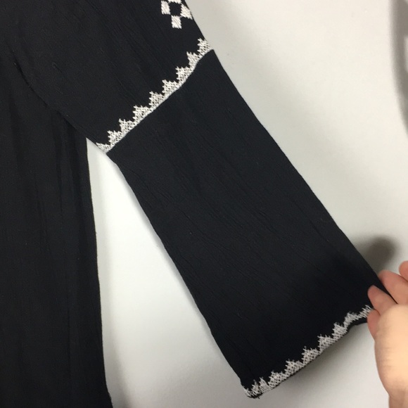 BEACHLUNCHLOUNGE • Black tassel boho blouse SMALL - Picture 6 of 7